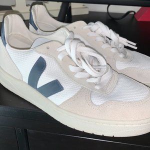 V-10 B-MESH WHITE NAUTICO (VEJA) Size: EUR38/US7